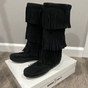 Minnetonka Fringe Moccasin Boots